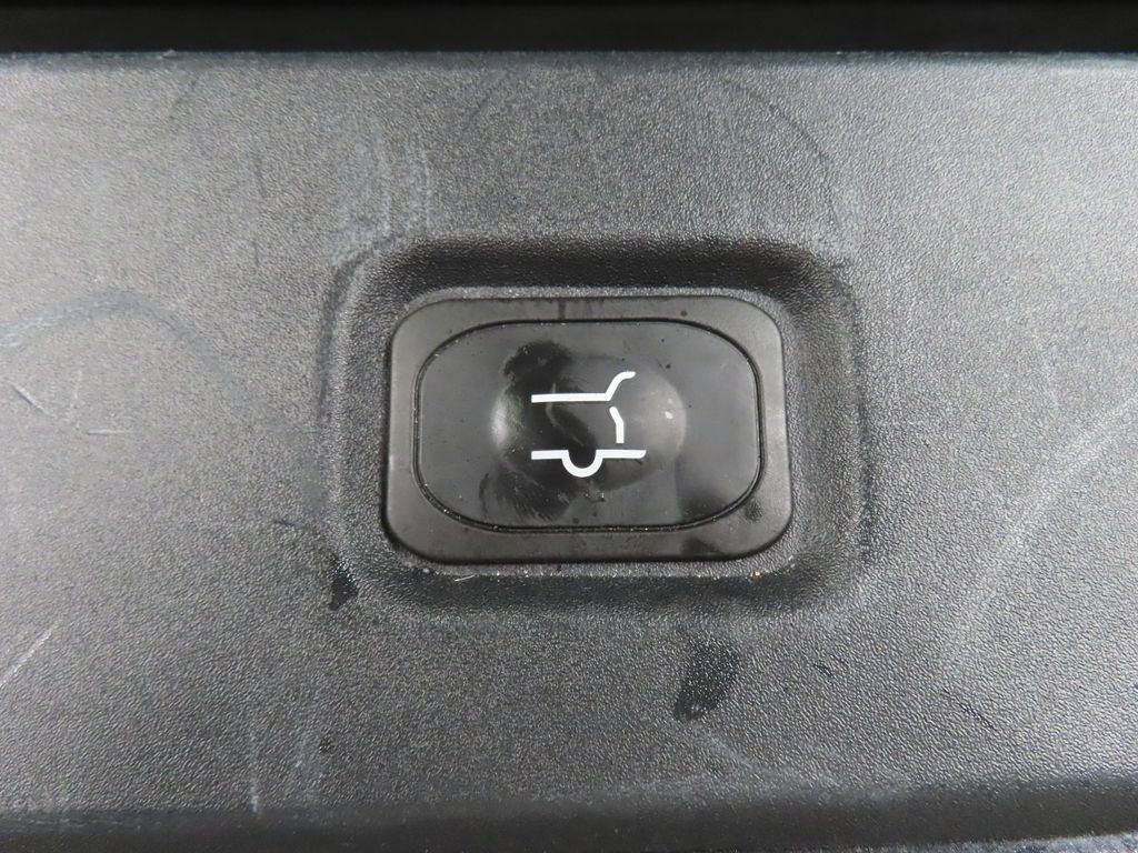 Used 2025 Ford Expedition Active image 44