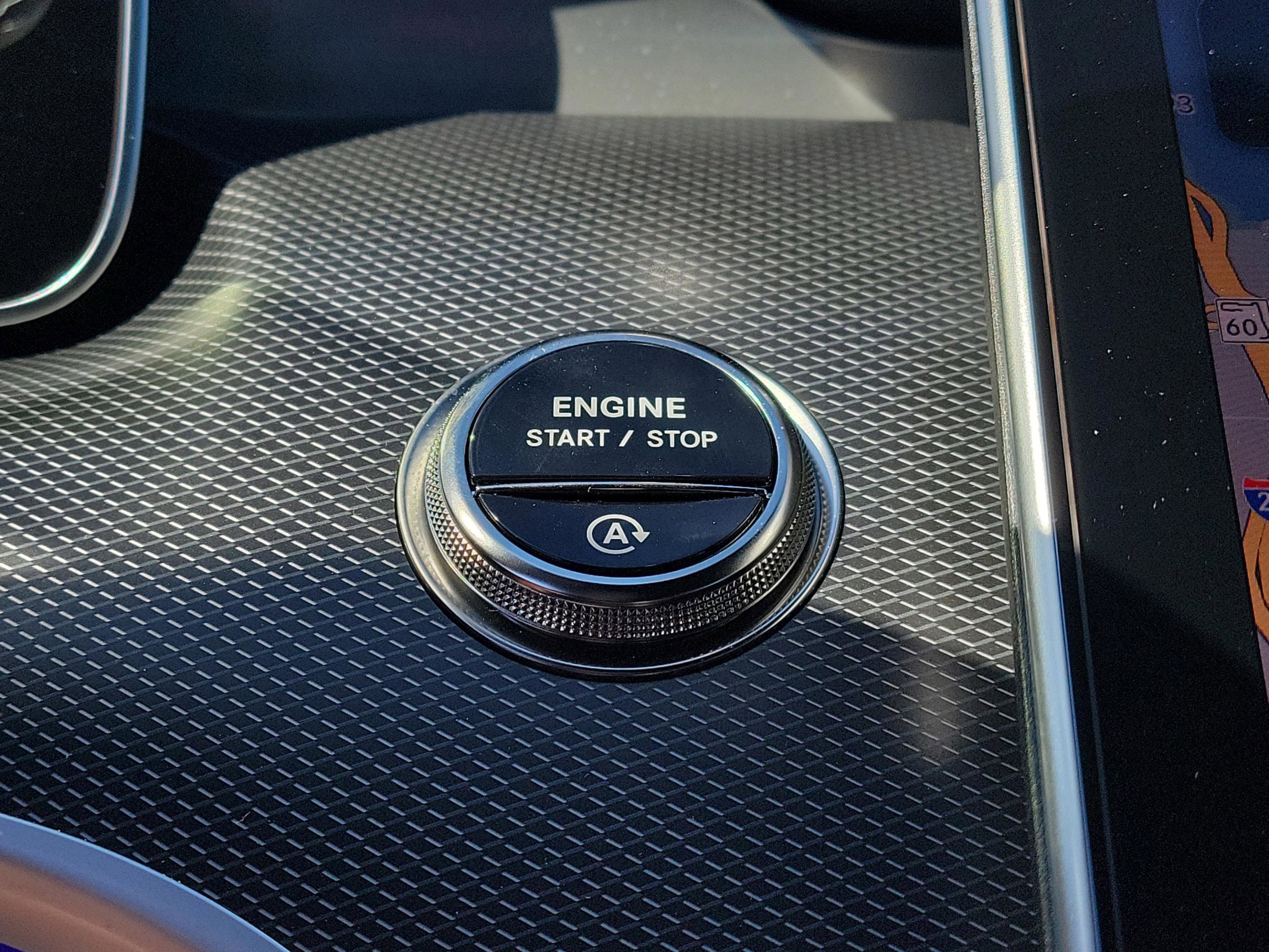 Certified 2025 Mercedes-Benz C 300 Sedan image 21