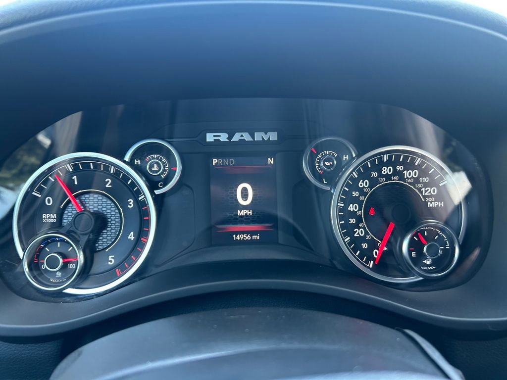 Used 2024 RAM 2500 Big Horn w/ Sport Appearance Package AWD/4WD image 15