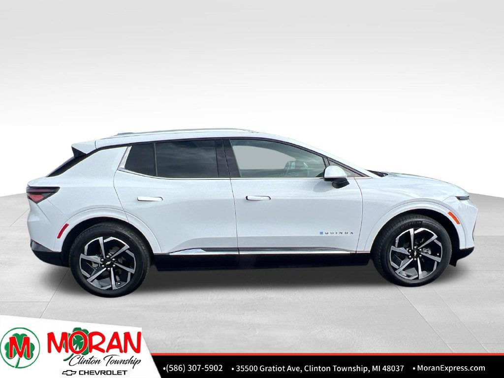 Used 2024 Chevrolet Equinox EV LT FWD image 7