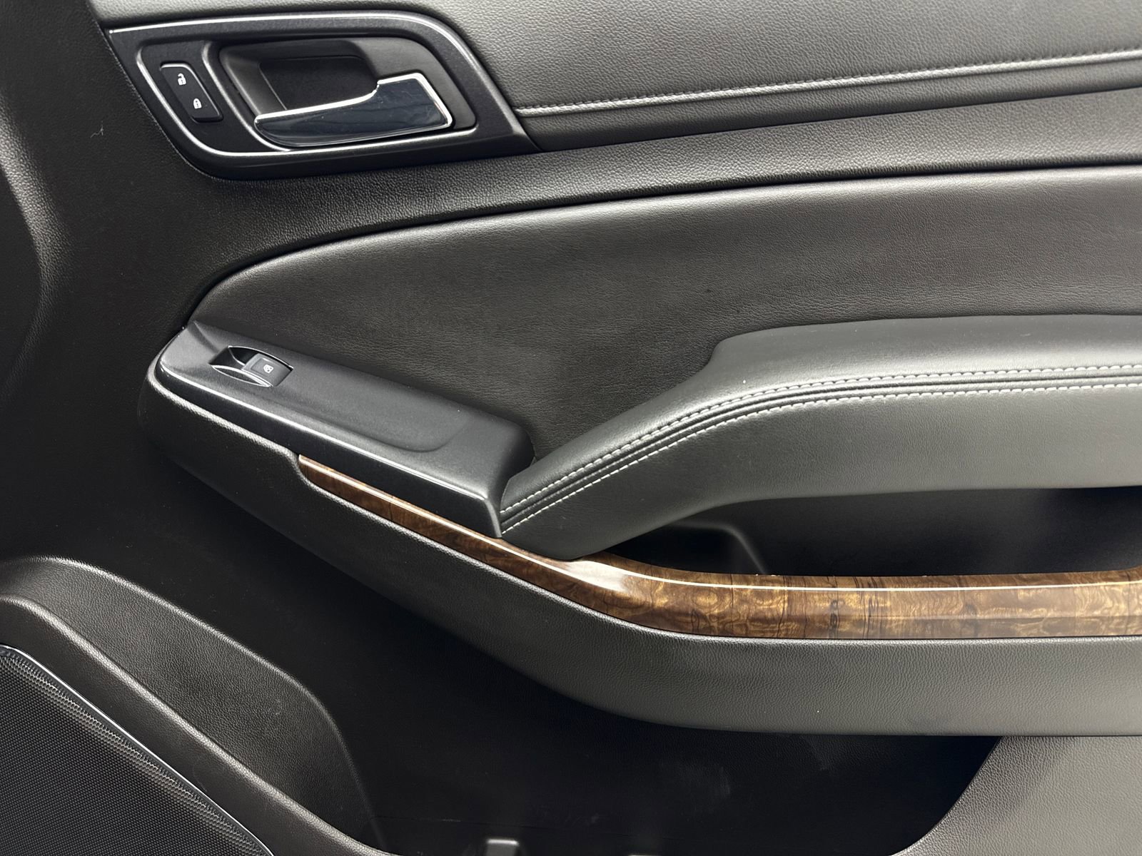 Used 2020 Chevrolet Tahoe LS w/ Enhanced Driver Alert Package AWD/4WD image 44