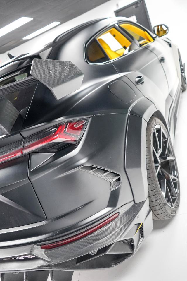 Used 2021 Lamborghini Urus AWD/4WD image 12