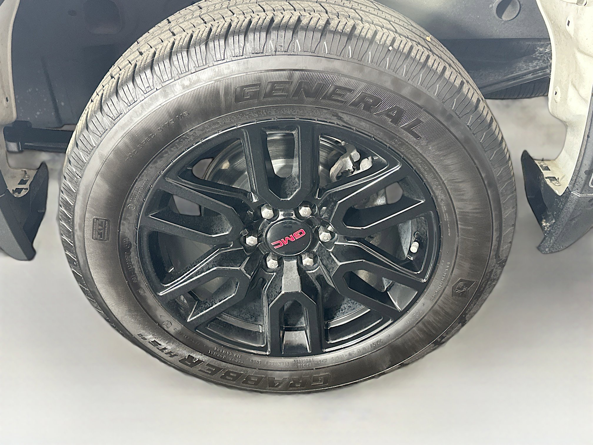 Used 2024 GMC Sierra 1500 Elevation image 11