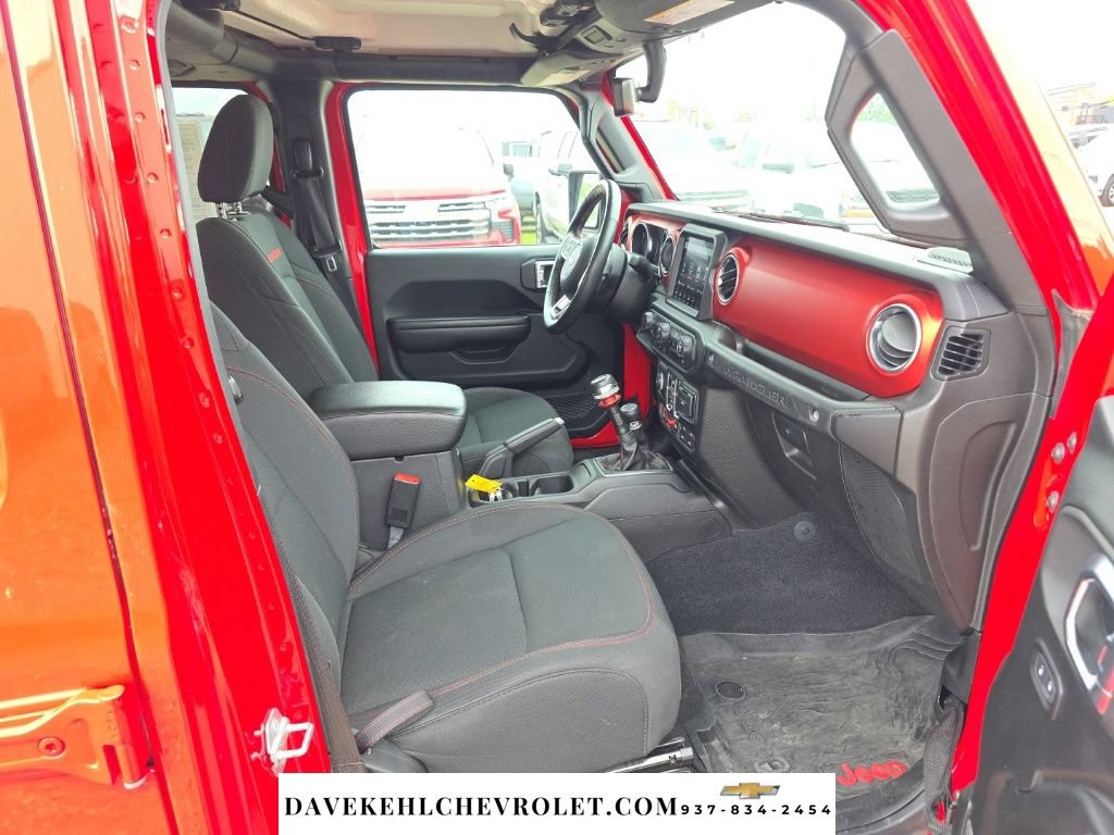 Used 2019 Jeep Wrangler Unlimited Rubicon w/ Dual Top Group AWD/4WD image 40