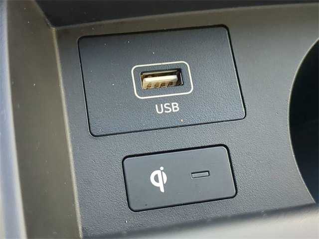 Used 2022 Hyundai Santa Fe Limited image 22