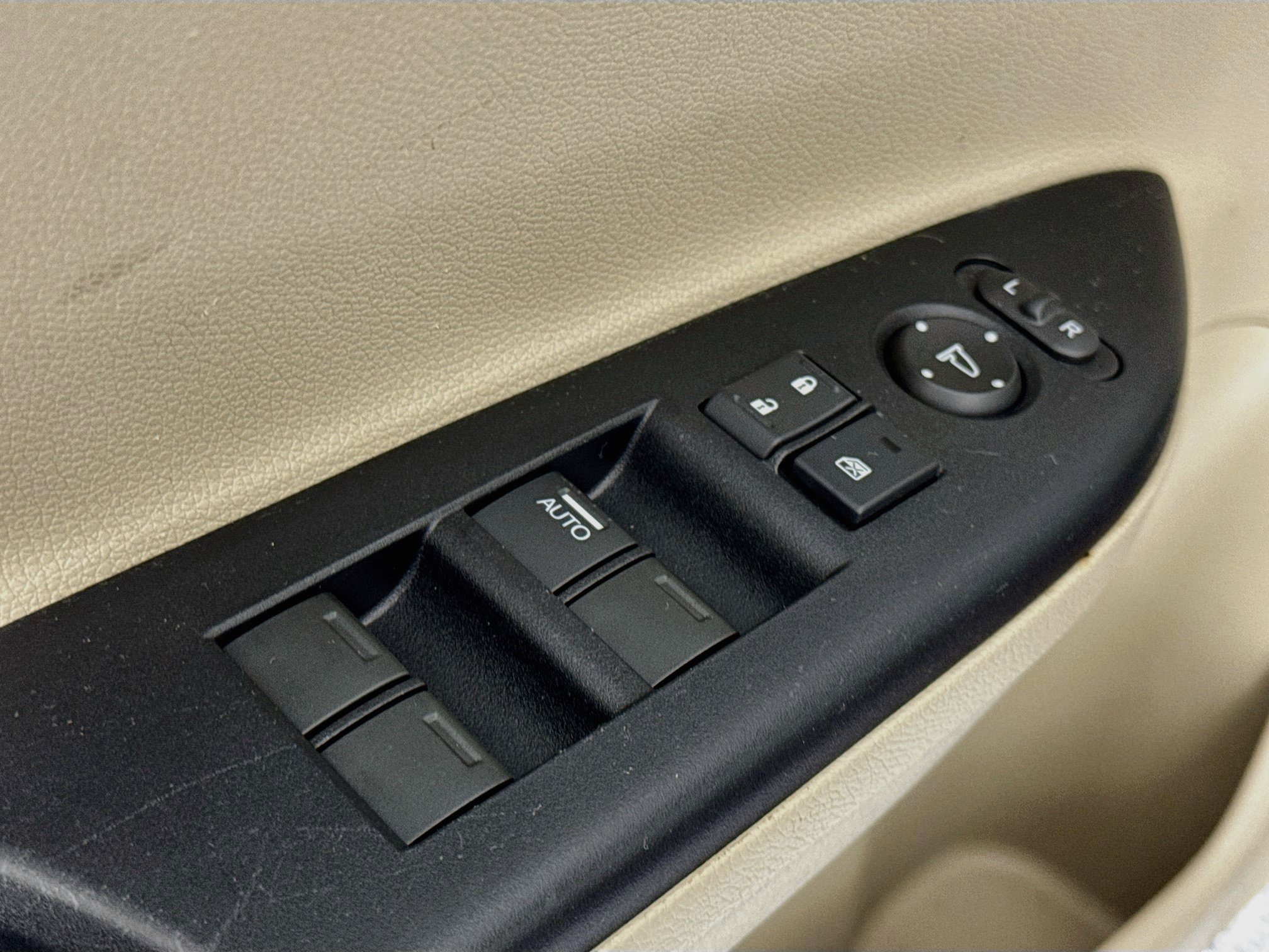 Used 2016 Honda Accord LX image 17