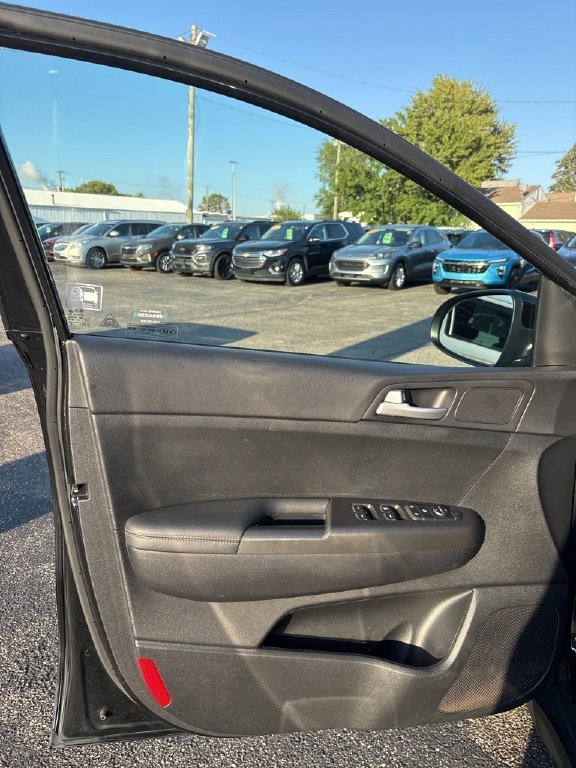 Used 2019 Kia Sportage LX image 15