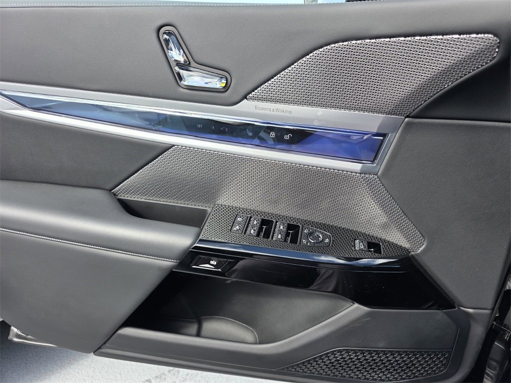 Certified 2023 BMW 740i image 26