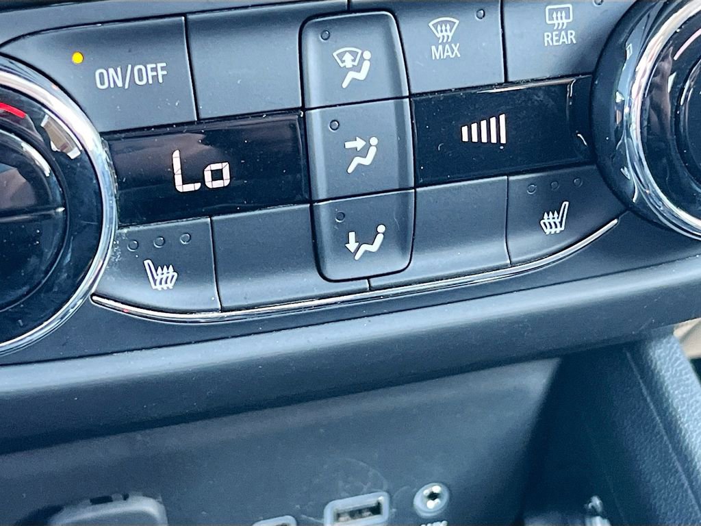 Used 2023 Chevrolet TrailBlazer LT w/ Convenience Package image 19