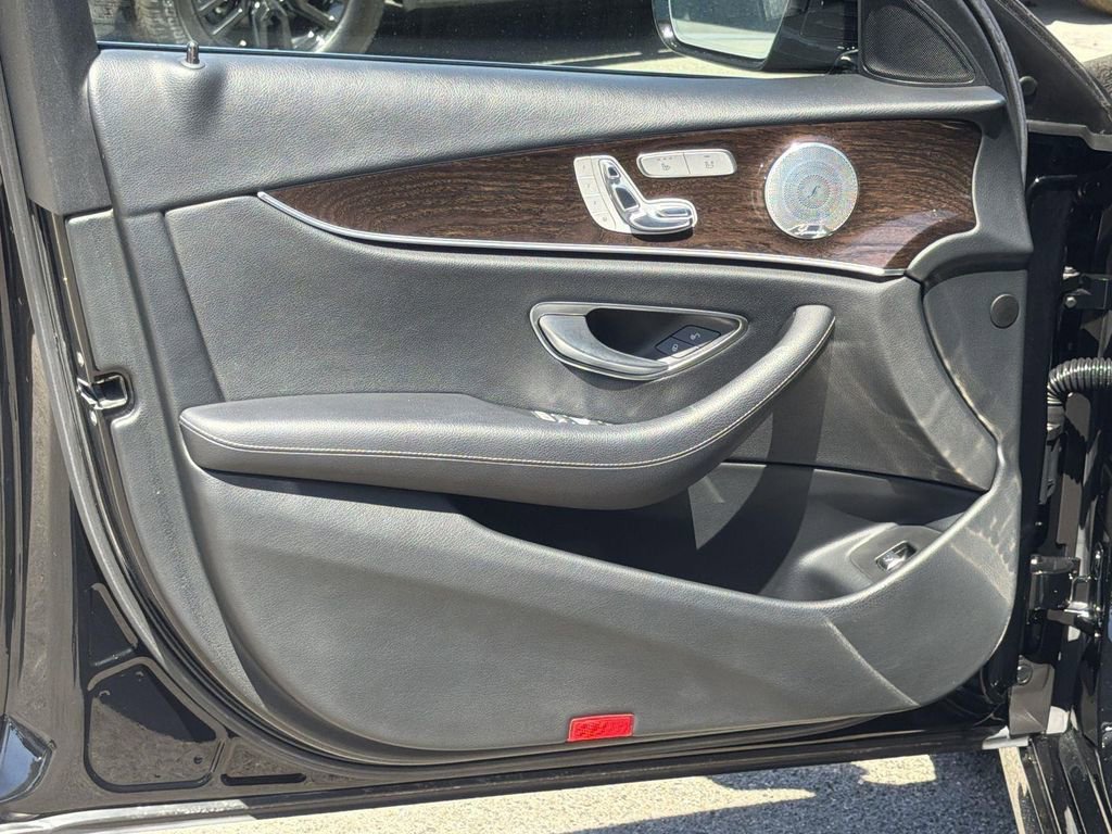 Used 2017 Mercedes-Benz E 300 image 19