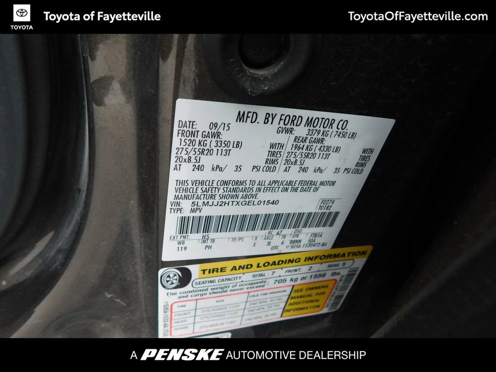 Used 2016 Lincoln Navigator Select image 8