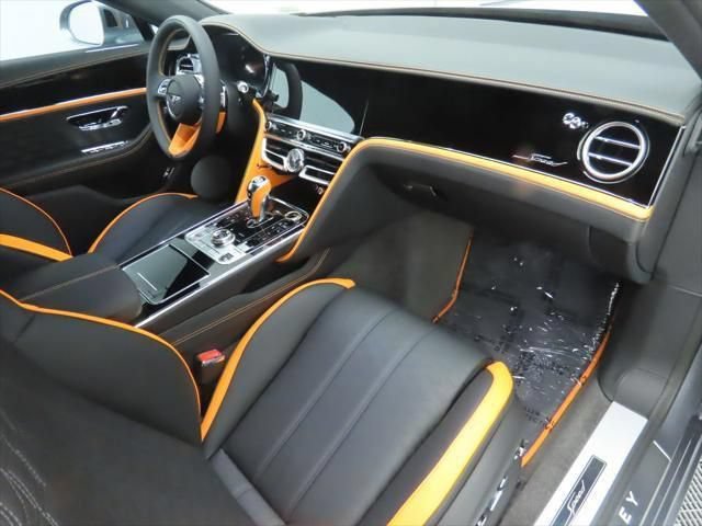 Used 2025 Bentley Flying Spur Plug-In Hybrid AWD/4WD image 18