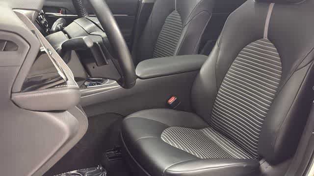 Used 2023 Toyota Camry SE w/ Cold Weather Package FWD image 25
