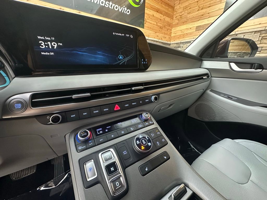 Used 2024 Hyundai Palisade SEL image 18