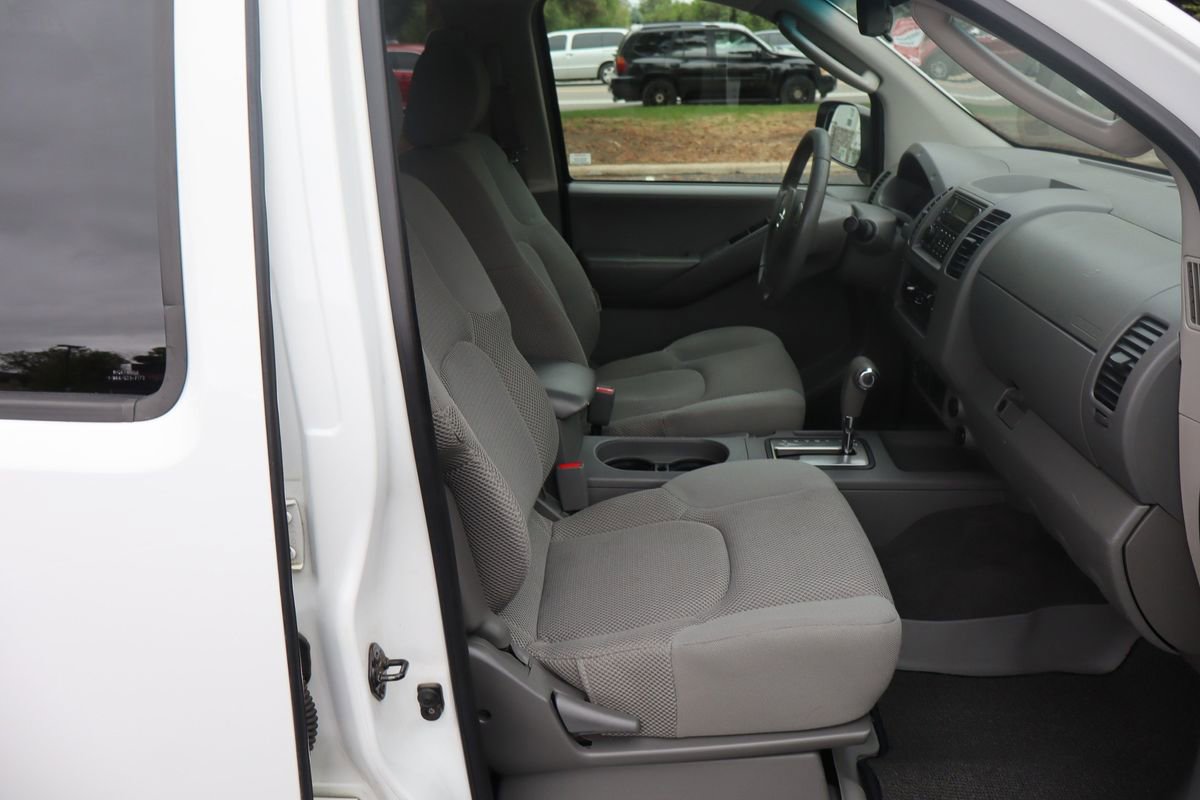 Used 2006 Nissan Frontier SE w/ (P01) Power Pkg AWD/4WD image 22