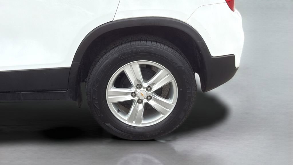 Used 2020 Chevrolet Trax LS image 22