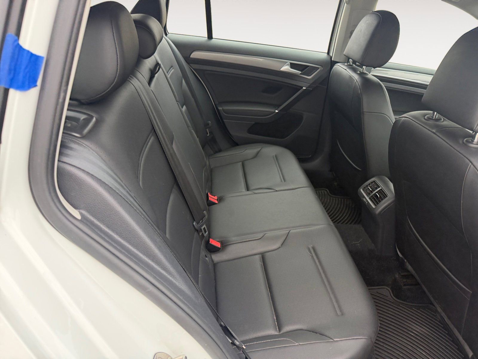 Used 2019 Volkswagen Golf Alltrack S image 13