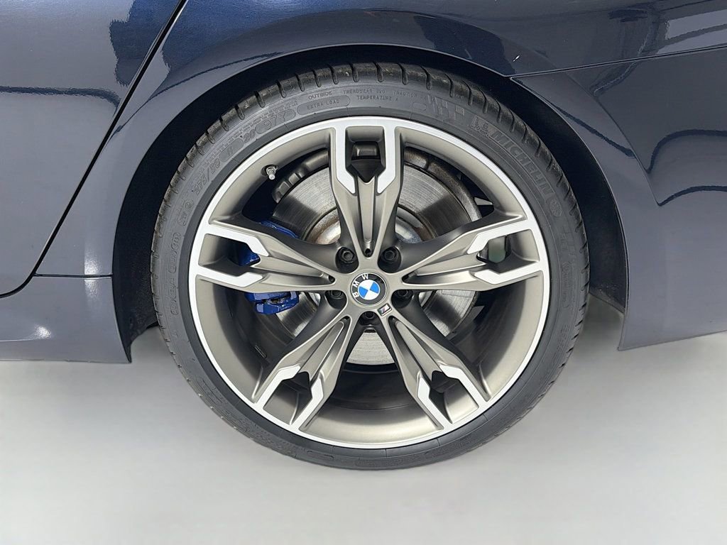 Used 2021 BMW M550i xDrive w/ Premium Package image 34