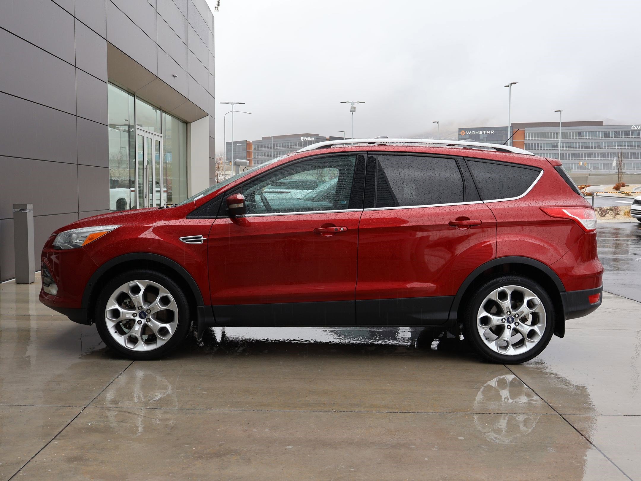 Used 2014 Ford Escape Titanium w/ Equipment Group 401A image 9