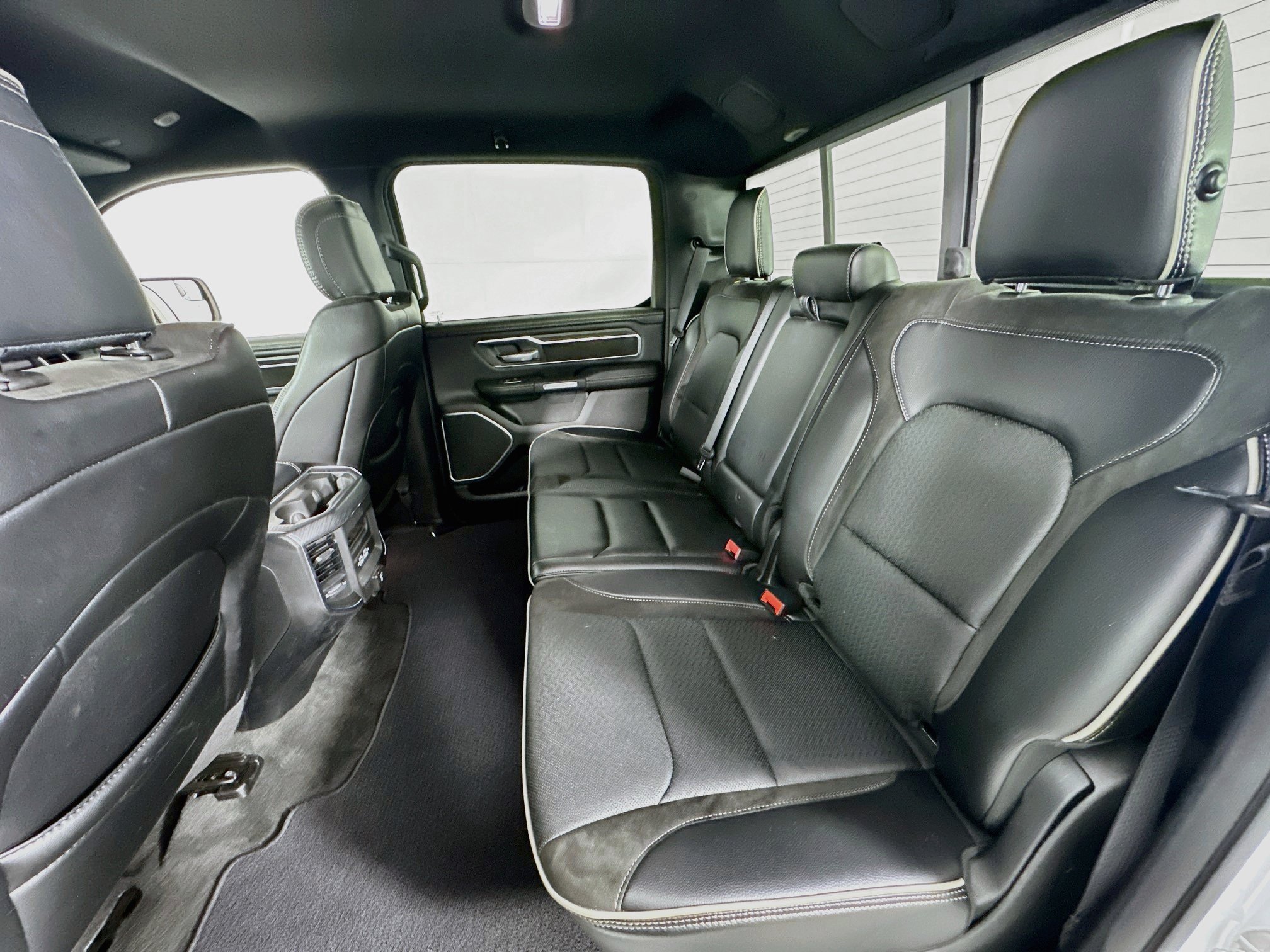 Used 2023 RAM 1500 Laramie AWD/4WD image 25