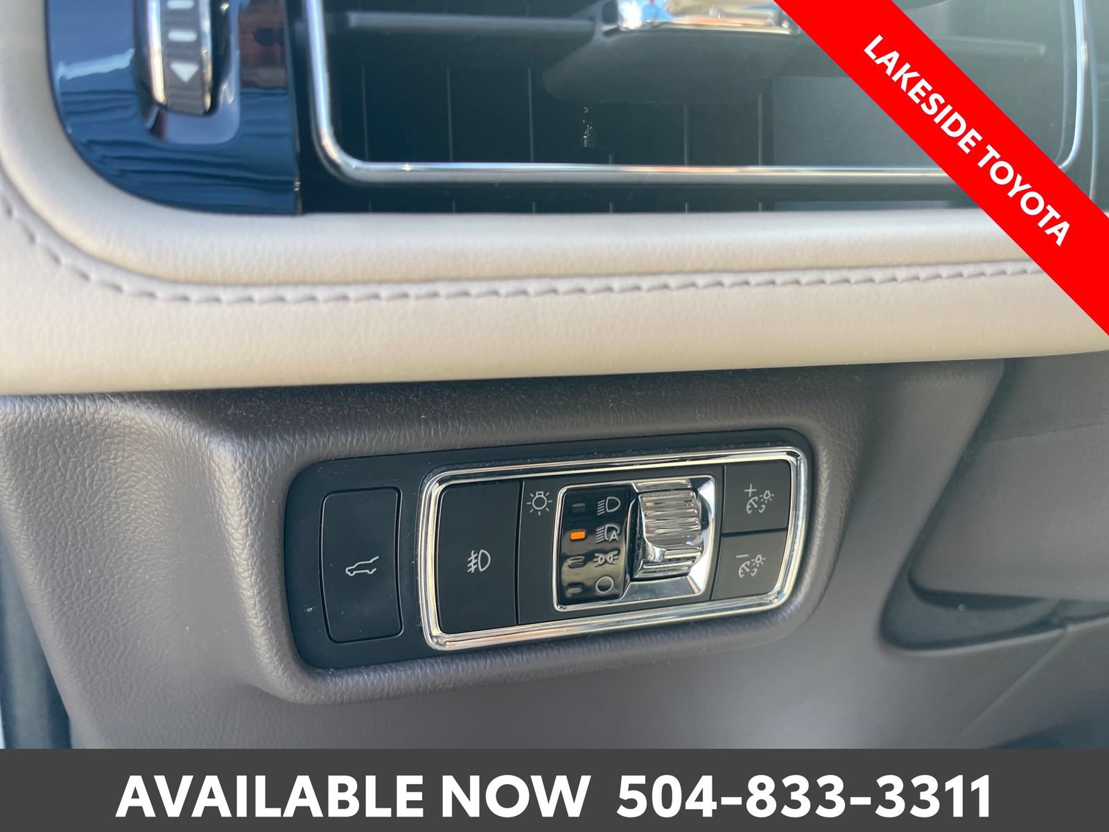 Used 2023 Lincoln Aviator Reserve w/ Equipment Group 201A RWD image 27