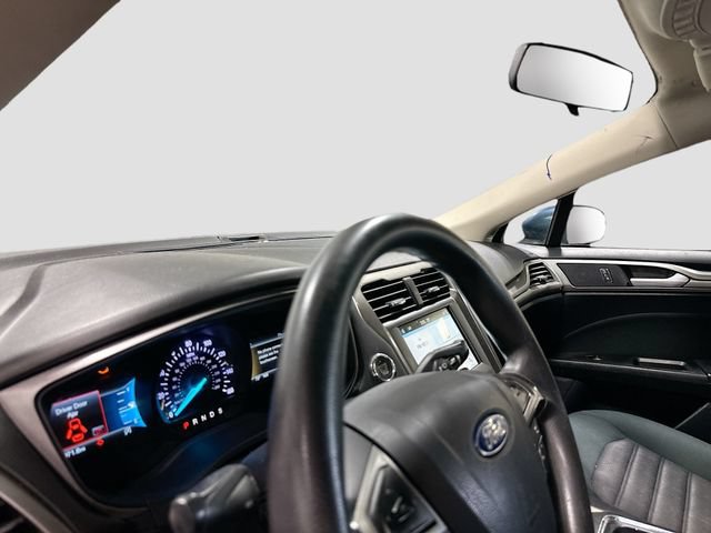 Used 2018 Ford Fusion SE w/ Fusion SE Technology Package FWD image 10