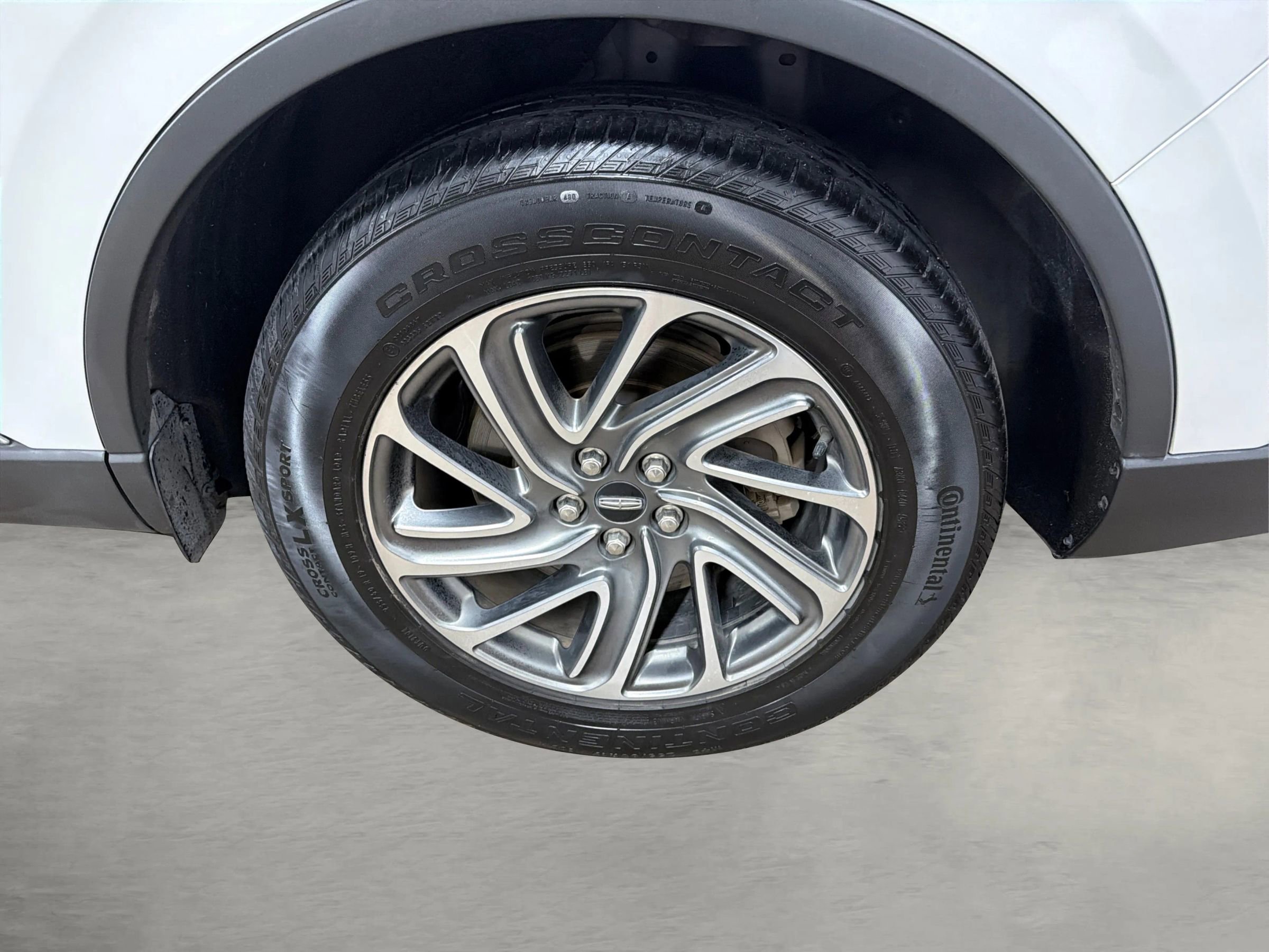 Used 2021 Lincoln Aviator AWD w/ Elements Package image 17