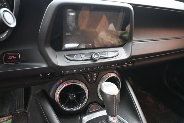 Used 2016 Chevrolet Camaro SS RWD image 10