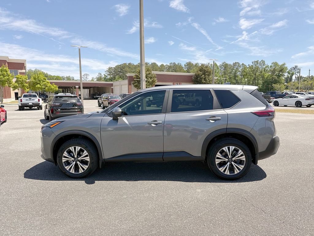 Used 2023 Nissan Rogue SV FWD image 6