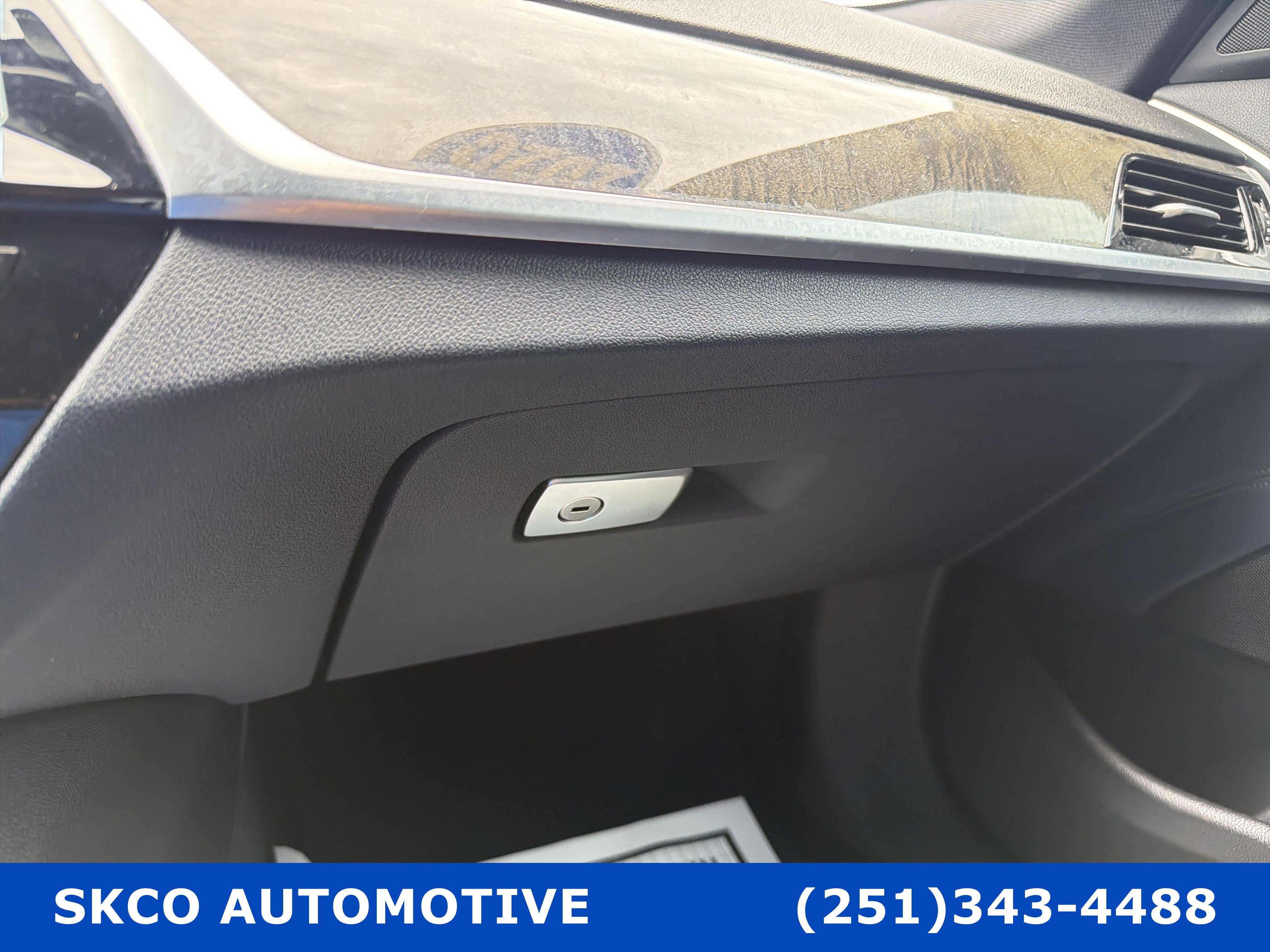 Used 2020 BMW 530i w/ Premium Package RWD image 24