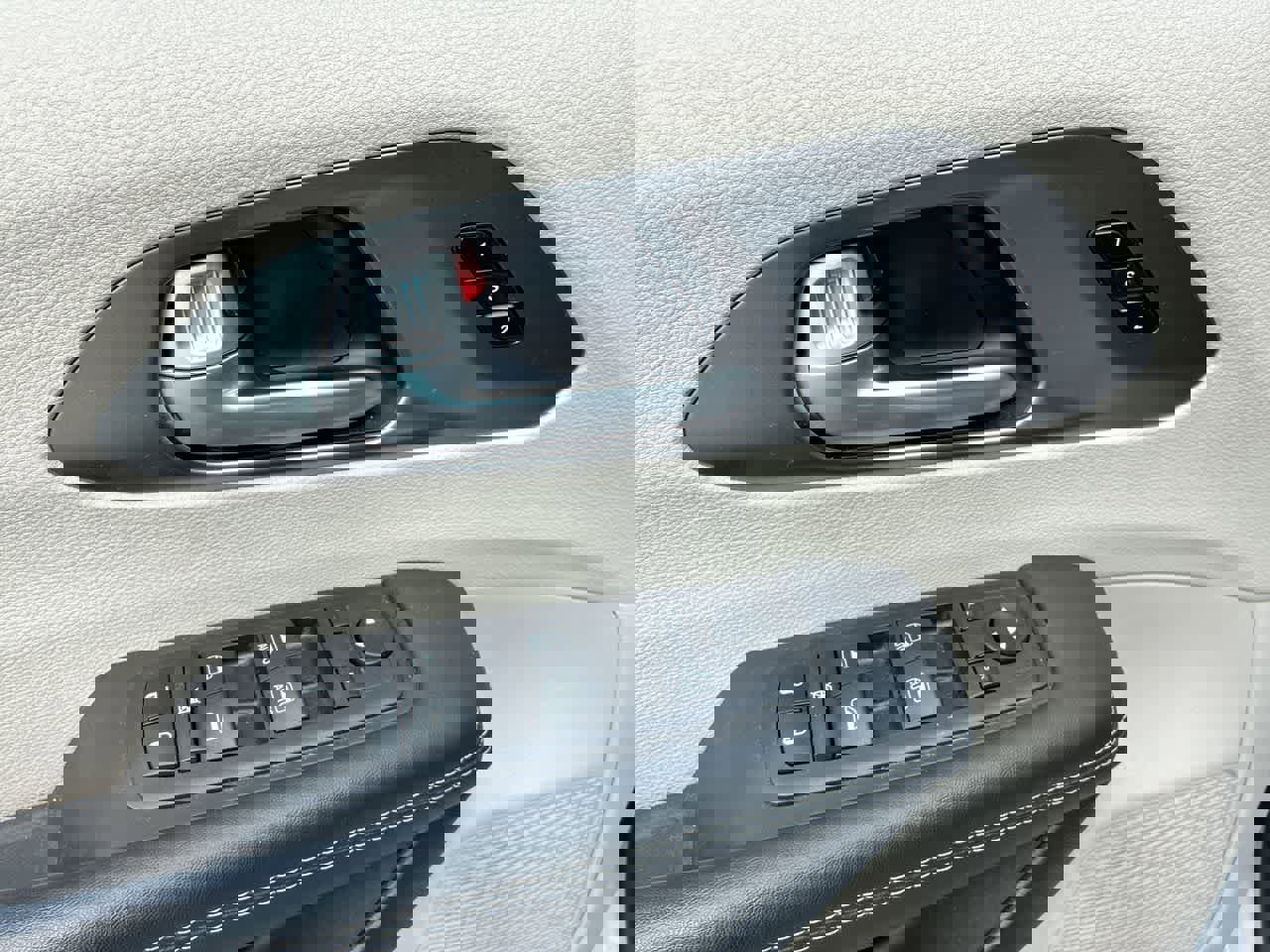 Used 2024 Chrysler Pacifica Touring-L image 22