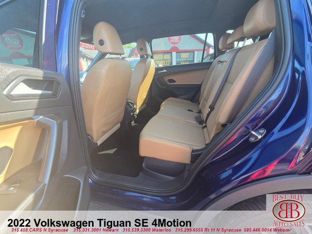Used 2022 Volkswagen Tiguan SE w/ Panoramic Sunroof Package AWD/4WD image 11