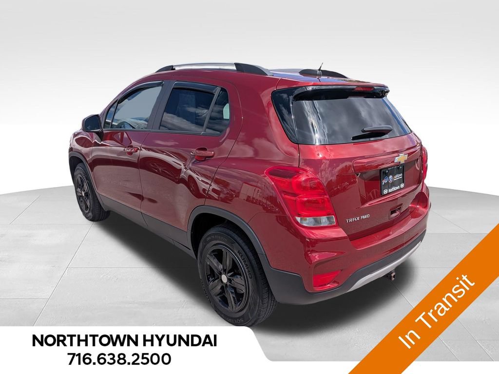 Used 2021 Chevrolet Trax LT w/ Premium Seat Package AWD/4WD image 4