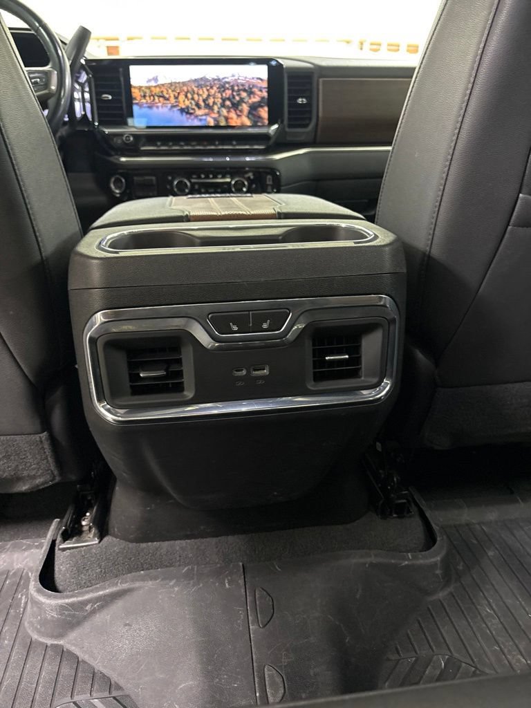 Used 2024 Chevrolet Silverado 2500 High Country w/ High Country Premium Package AWD/4WD image 20
