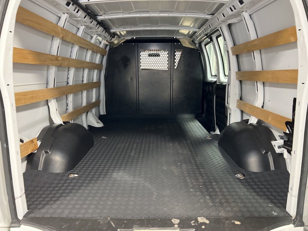 Used 2023 GMC Savana 2500 w/ Driver Convenience Package image 16