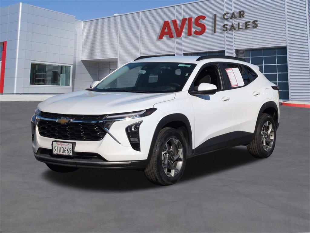 Used 2025 Chevrolet Trax LT w/ LT Convenience Package image 1