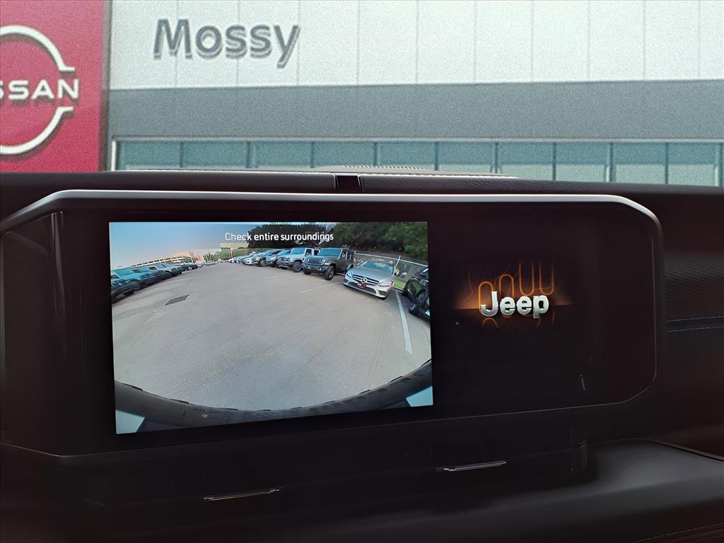 Used 2024 Jeep Wrangler Unlimited Rubicon 4xe image 12