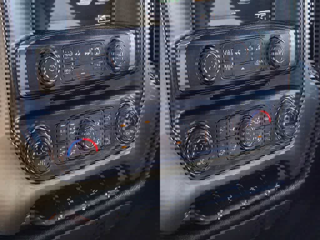 Used 2018 Chevrolet Silverado 1500 LT w/ All Star Edition image 21