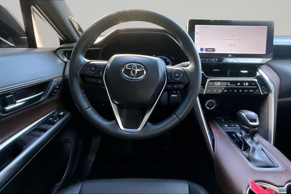 Used 2024 Toyota Venza Limited AWD/4WD image 9