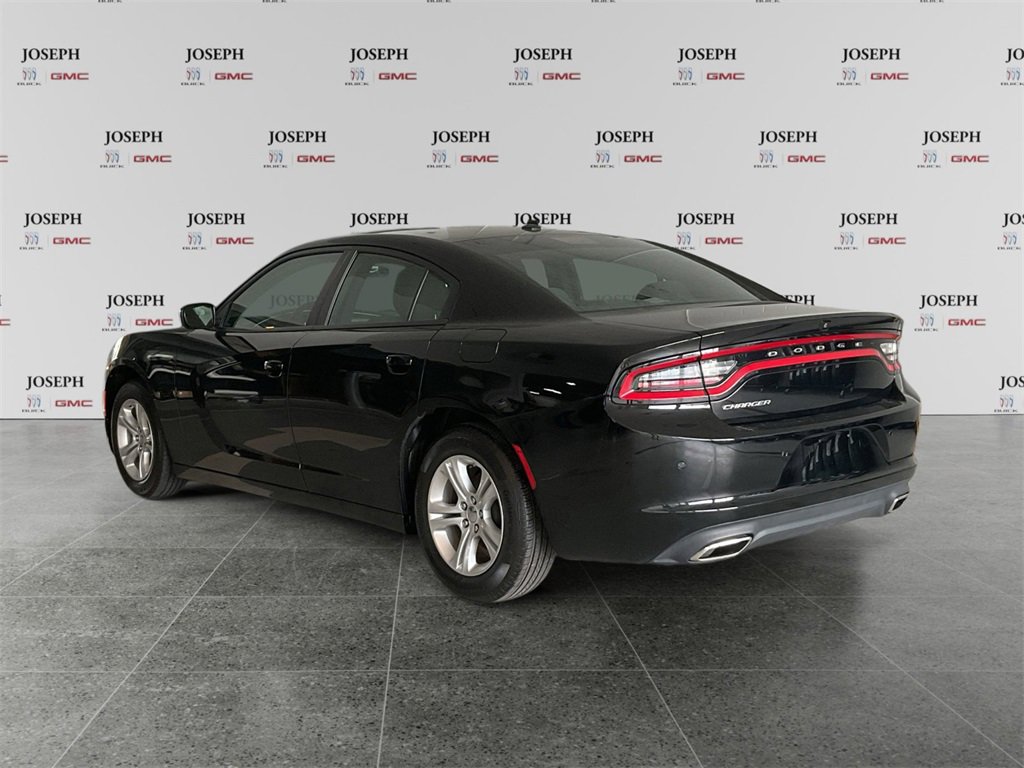 Used 2022 Dodge Charger SXT image 5