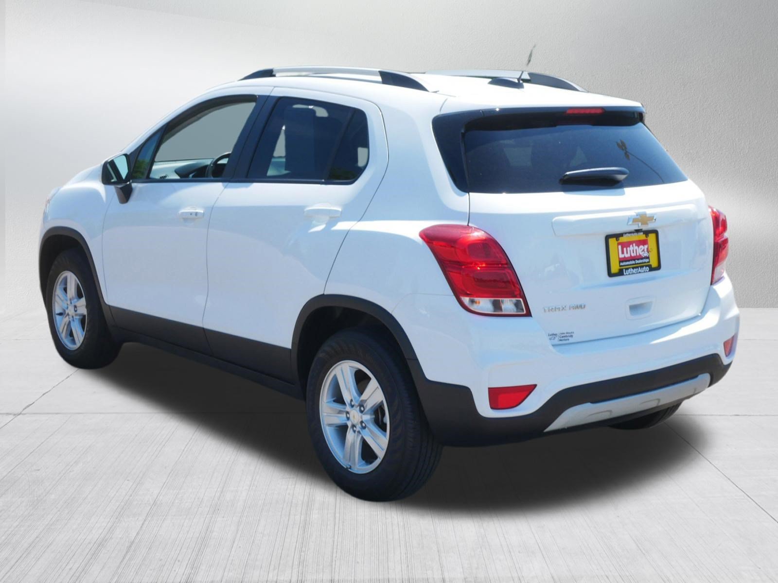 Used 2022 Chevrolet Trax LT w/ LT Convenience Package AWD/4WD image 5