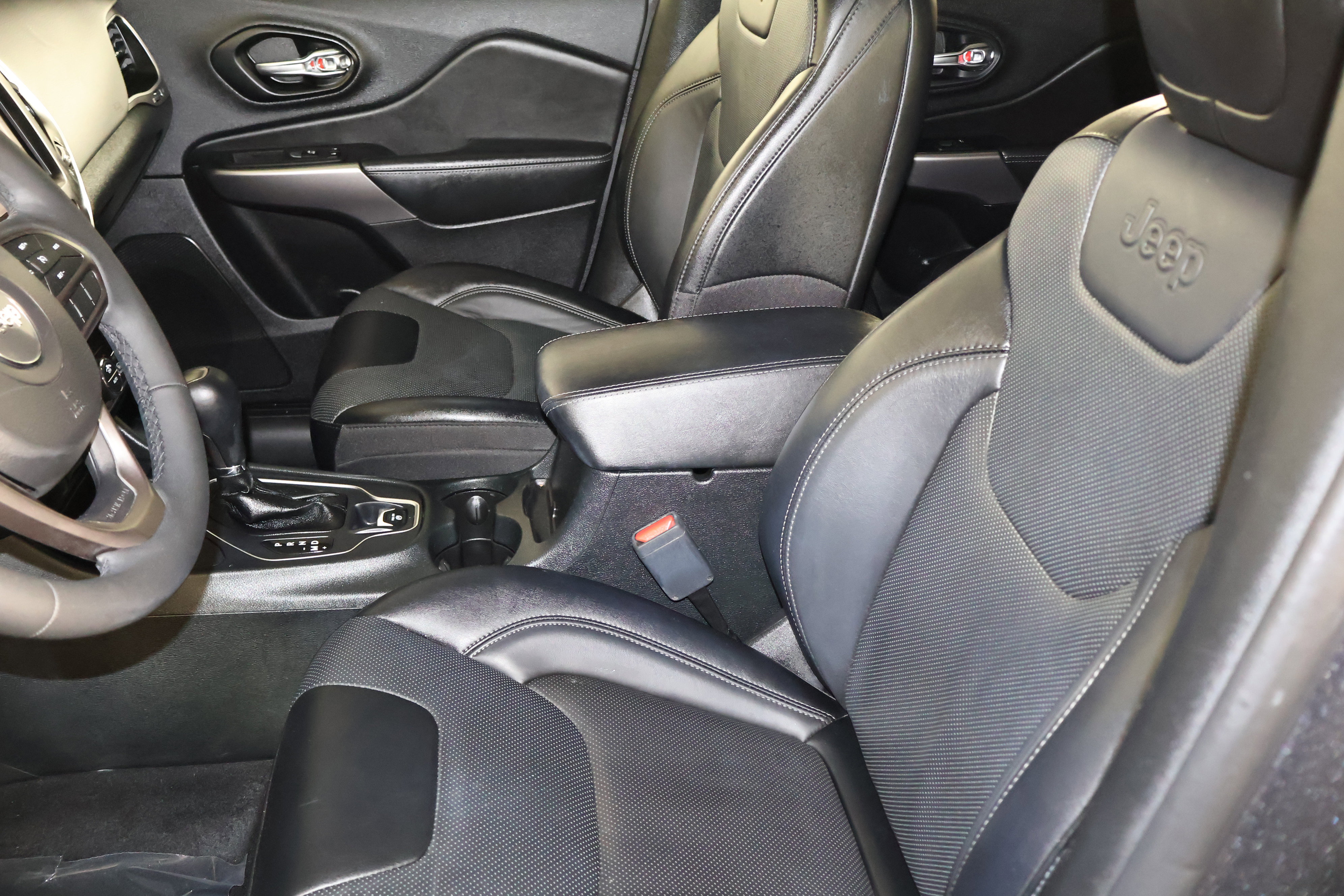 Used 2022 Jeep Cherokee Latitude Lux image 39