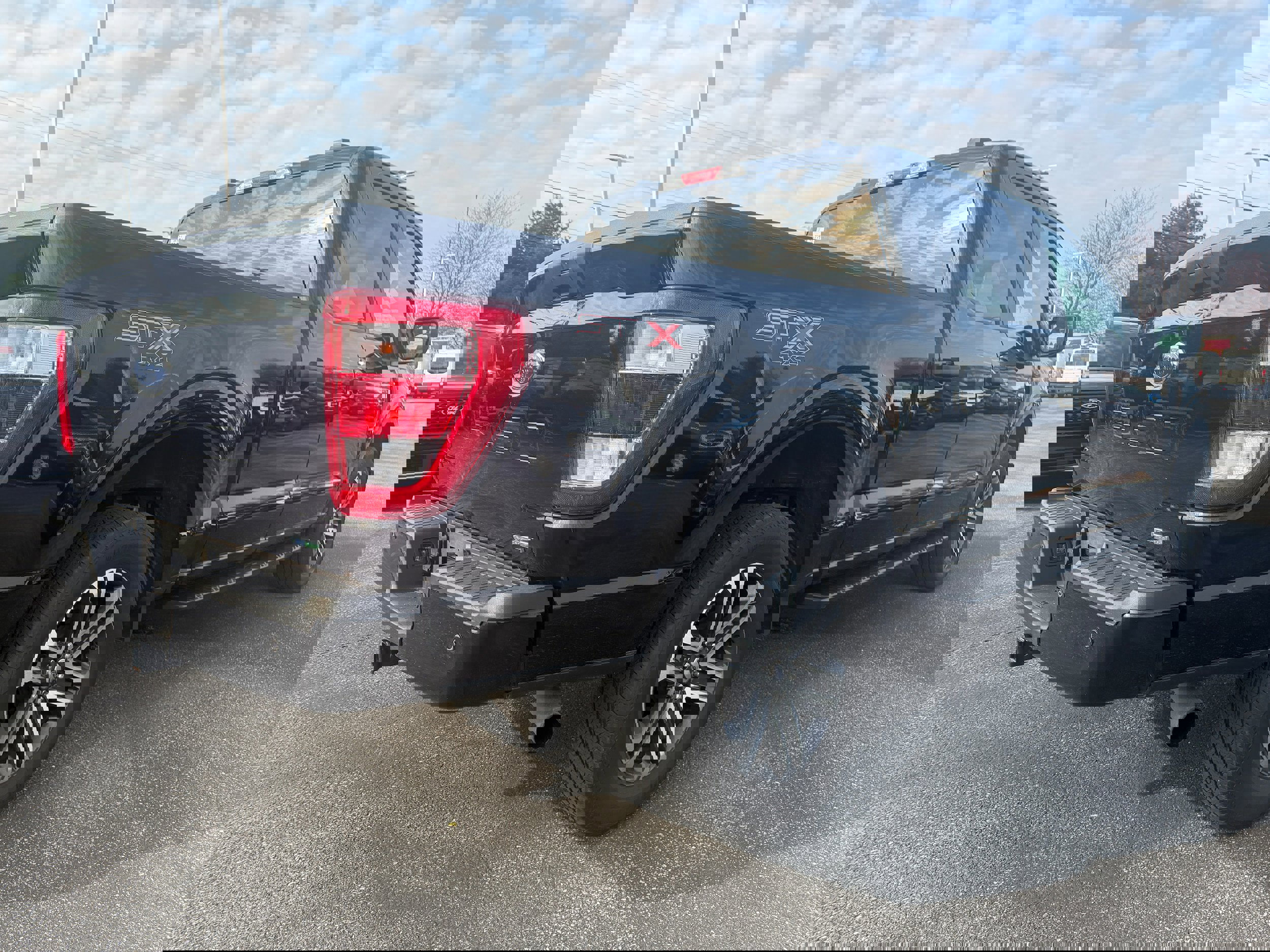 Used 2023 Ford F150 XL w/ STX Appearance Package image 4