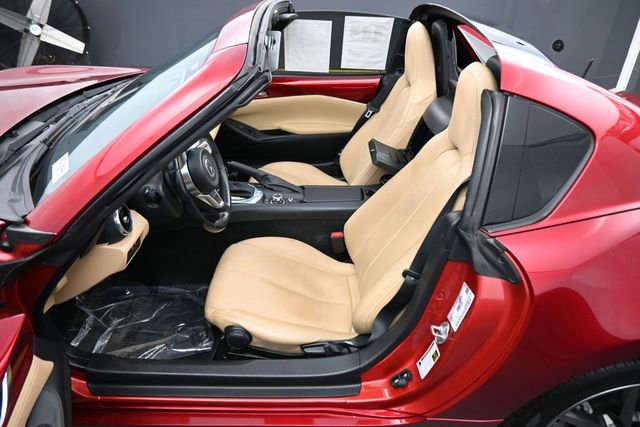 Used 2019 MAZDA MX-5 Miata RF Grand Touring RWD image 18
