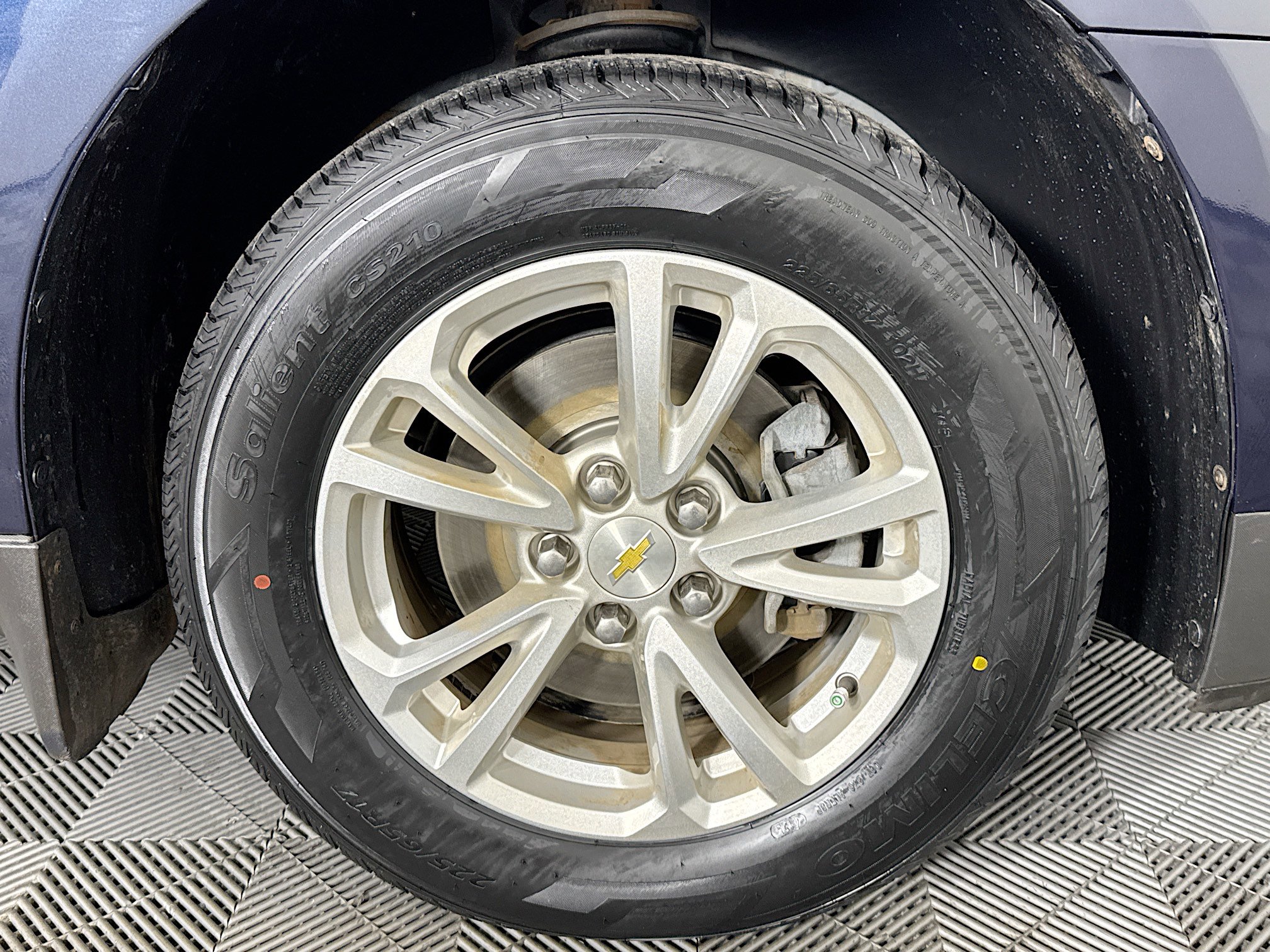 Used 2017 Chevrolet Equinox LT w/ Convenience Package image 30