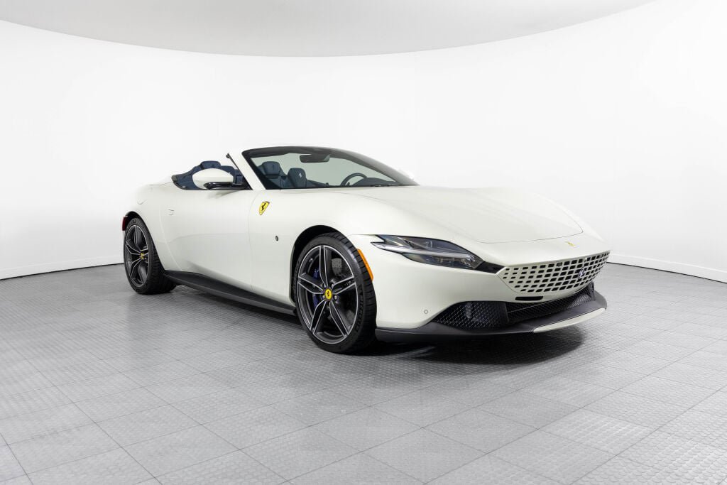 Certified 2024 Ferrari Roma Spider RWD image 21
