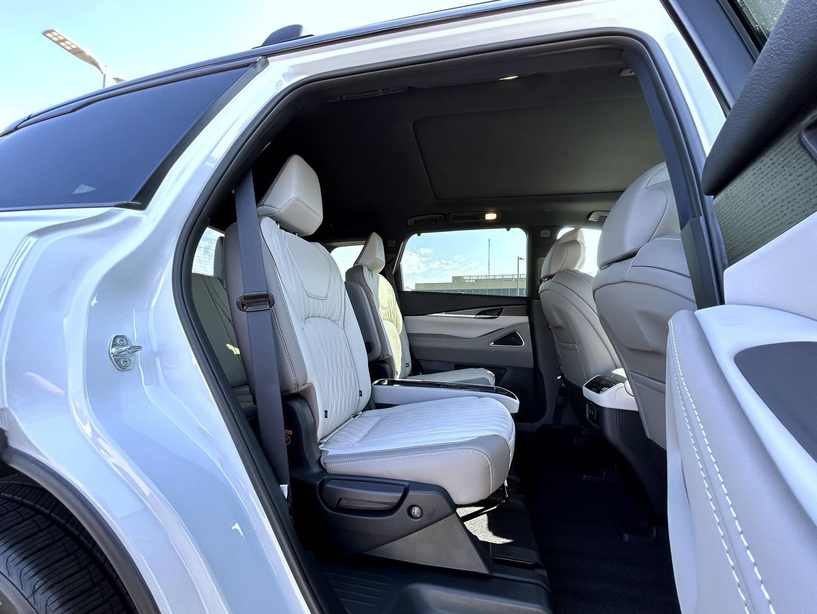 New 2027 INFINITI QX60 Autograph w/ Dark Cargo Package AWD/4WD image 18