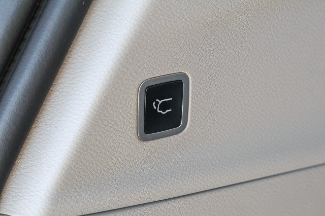Used 2021 Chrysler Pacifica Touring-L FWD image 34