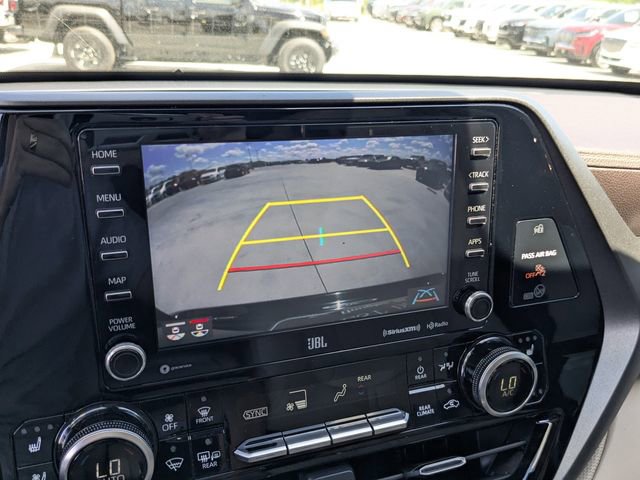 Used 2020 Toyota Highlander Limited image 21