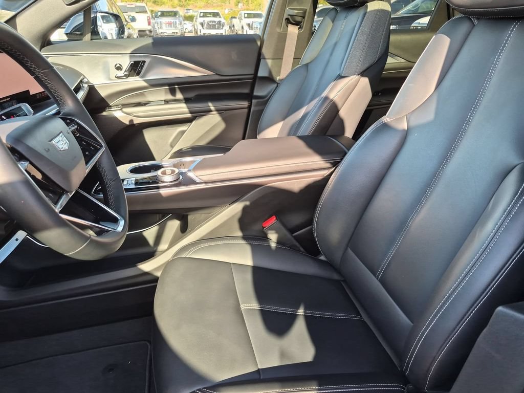 Certified 2024 Cadillac Lyriq Tech AWD/4WD image 12